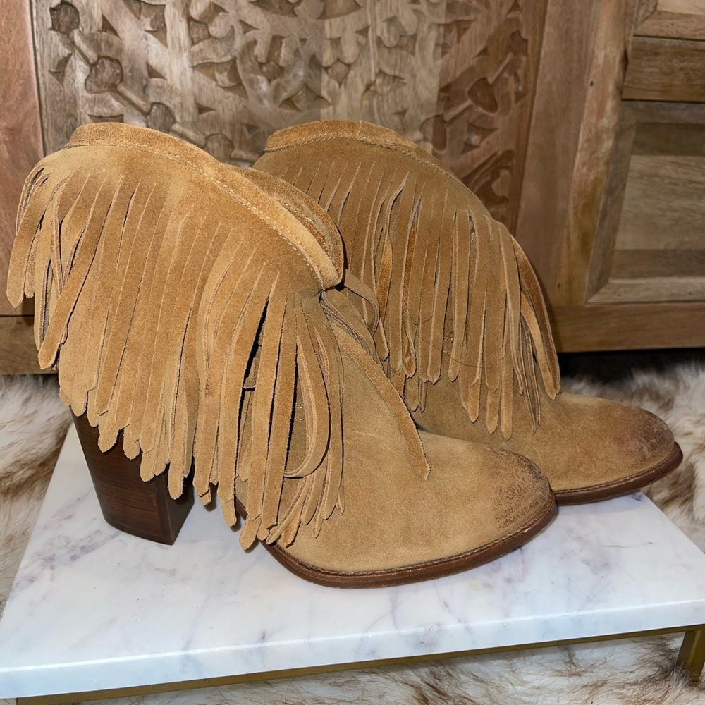 Frye Ilana Fringe Short Western Boots